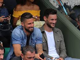Hugo lloris, né le 26 décembre 1986 à nice, est un footballeur international français qui évolue au poste de gardien de but à tottenham hotspur. Photo Trop Chou Le Tendre Moment De Complicite Entre Hugo Lloris Et Sa Fille Teles Relay
