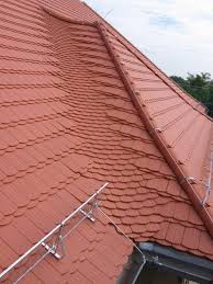 Besondere Biberschwanzdeckung Der Dach Und Fassadenbau Gmbh Jens Norbert Schmidt In Teuchern 06682 Dachdecker Com Fassadenbau Fassade Dach