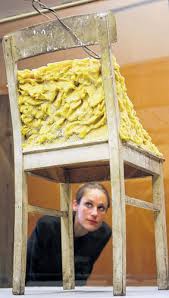Der von einem unbekannten angebrachte aufkleber am kunstwerk das rudel in kassel ließ sich ohne schäden ablösen. Joseph Beuys Schamane Oder Scharlatan