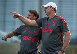 Assistindo os melhores gols do rogerio ceni! Rogerio Ceni Antecipa Volta Ao Trabalho No Ct Do Flamengo E Inicia Planejamento Para 2021 Lance