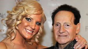 38 years old (as of 2021) ethnicity: Bwwm8swi1qx5 M