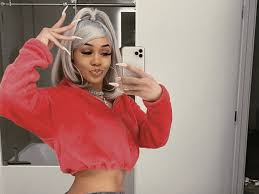 16 times saweetie's nail art left us absolutely mesmerized. Photo Saweetie Has Longest Nails In Hip Hop Lori Harvey Reacts Sohh Com