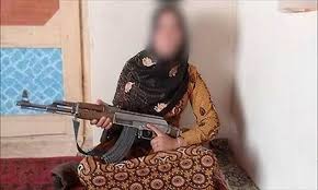 Prvi put su se istakli u graničnoj oblasti sjevernog pakistana i jugoistočnog afganistana 1994. Brave Afghan Girl Shoots Dead Two Talibani Fighters