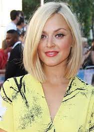 22 Popular Medium Hairstyles For Women Styles Weekly Hair Styles Celebrity Hair Colors Thick Hair Styles