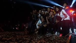 Mungkin banyak yang enggak tahu kalau nidji sekarang sudah berganti formasi. Nidji Umumkan Vokalis Baru Di Konser Mimpi Adalah Kunci 2019 Beritabaik Id