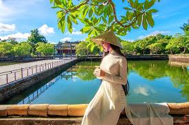Nón lá bài thơ xứ Huế (*) - khamphahue.com.vn/vi-vn