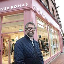 Oliver bonas is your online department store for fashion, dresses, jewellery, homeware, furniture and gift shopping. First Look Oliver Bonas Dublin The Busiest Opening We Ve Ever Had