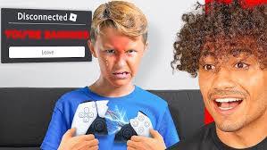 Kalia Bell's Instagram, Twitter & Facebook