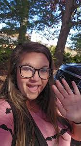 Mandy Mercer's Instagram, Twitter & Facebook