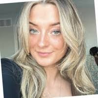 Victoria Walmsley's Instagram, Twitter & Facebook