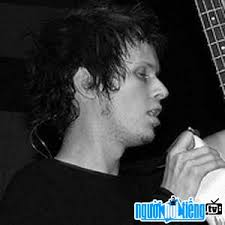 Bassist Gareth McGrillen profile: Age/ Email/ Phone and Zodiac sign