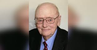 Jessica Halvorson's Instagram, Twitter & Facebook