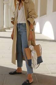 Porter Un Trench Sans Faire Classique In 2020 Coat How To Wear Trench Coat