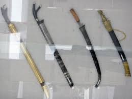 Mungkin sebagian dari kita, saat mendengarnya pasti akan langsung. 5 Senjata Tradisional Dari Sumatera Utara Pariwisata Sumut