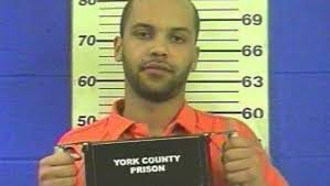 Man stabbed in back with steak knife, cops say