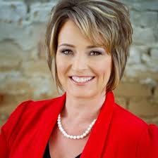 Mandi Jackson's Instagram, Twitter & Facebook