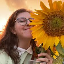 Are there any active Taylor Swift chat groups to join?