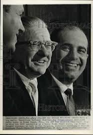 1967 Press Photo Chairman Ray Bliss Announces Miami Beach for GOP Convention