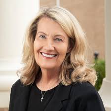 Lynn Crow, Realtor Re/Max Property Center