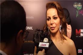 سوزان نجم الدين تكشف سبب تفضيلها لكريستيانو عن ميسي #اصداء_العالم. Meuy Qax9jn9pm