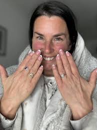 My new nails 💅🏻 😍😍 who gets their nails done and what do you get? I've  just got home and got all comfy womfy 😊 just had dinner and now we have