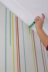 We believe you should show your creativity through what you choose to display in your home.whether you need art to hang on the walls in your bedroom, bathroom, living room, teens room, dorm or apartment, we have some awesome diy wall decor ideas for you to choose from. 34 Cool Ways To Paint Walls Diy Projects For Teens