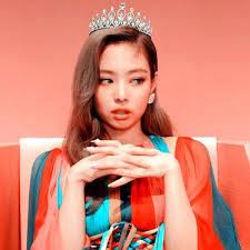 she knows well who s the queen blackpink fashion blackpink jennie kpop girls