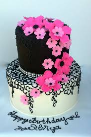 2 Tier Black And Gold 18th Birthday Cake Two Tier Hot Pink Black And White Cake With Tone On Tone Piping I Like The Lettering On The Bottom Pink Birthday Cakes Cake Birthday Cakes For Women