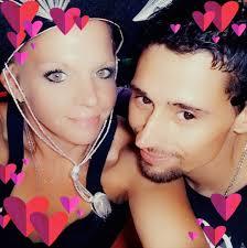 Like new ❤️ Floral Sofa