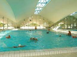 la piscine olympique de deauville est l une des piscines du calvados qui dispose d un bassin de 50m elle a pour p piscine olympique piscine piscine municipale