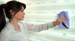 Stor perde kültürüyle birlikte, perde yıkama kültürü katladığınız zaman sert olar apre kaplama kırılma yapacak ve bu iz olarak kalacaktır. Stor Perde Temizligi Nasil Yapilir