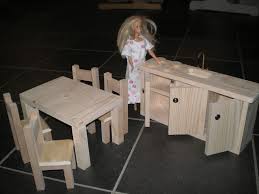 Plans Et Explications Pour Fabrication De Maisons De Poupees Barbie Photos Barbie Maison Barbie Maison De Poupee Barbie