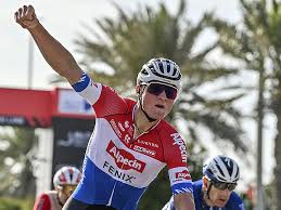 Compilation off his strong ride, ending second. Van Der Poel An Der Strade Bianche Uberlegen Radsport Bote Der Urschweiz