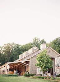 32 Beautiful Farm Barn Wedding Venues For Your Wedding To Go Rustic Barn Wedding Venue Barn Venue Outdoor Wedding Venues