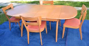 We just bought a heywood wakefield bedroom set (kohinoor line in champagne) from citybarn antiques in dumbo (they're a great father and son team). Heywood Wakefield Dining Table And Chairs Mid Century Heywood Etsy