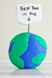 Iets persoonlijks voor vaderdag knutselen is altijd leuk en met deze tips ben je ook nog eens in een wip en een scheet klaar, ook leuk voor verjaardag! 250 Ideeen Over Knutselen Vaderdag In 2021 Vaderdag Vaderdag Knutselen Knutselen