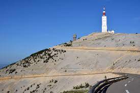 Mont ventoux (ventour in provençal) is a mountain in the provence region of southern france, located some 20 km northeast of carpentras, vaucluse. Mont Ventoux Simple English Wikipedia The Free Encyclopedia