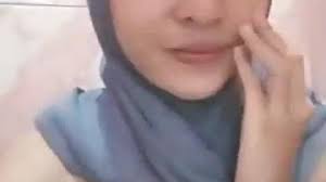 Awek tudung main dalam kereta 00:43 awek tudung dalam kebun. Aini Awek Tudung Lancap Dalam Bilik Air Reallifecam Porn