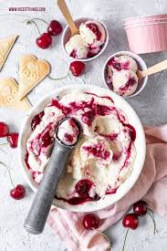 Milchreis Eis Rezept Mit Kirschen Ohne Eismaschine Nicest Things Eis Rezepte Kirschen Rezepte Eis Selber Machen Rezept