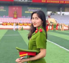 Công an tp.hcm tìm bị hại liên quan website phimmoi.net. áº£nh Ná»¯ Thá»§ Khoa Xinh Ä'áº¹p Cá»§a Há»c Viá»‡n Cáº£nh Sat Nhan Dan