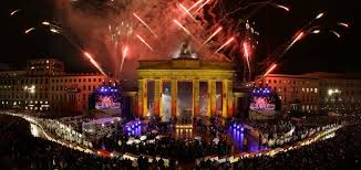 Allerdings wurde schon seit oktober an einer kontrollierten öffnung der mauer seitens der ddr regierung gearbeitet. Mauerfall Wiedervereinigung Und Deutsche Einheit In Zahlen Und Fakten