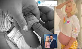 Katy Perry Gives Birth Singer Has Welcomed Baby Girl Named Daisy Dove With Fiance Orlando Bloom Daily Mail Online