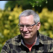 Lau Knudsen på LinkedIn: Nye mødesteder på vej FSC CERTIFICERET Mahogni,  monteret på galvaniseret…