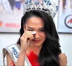 Hoa hậu Mai Phương: Gia đình "không giàu nhưng lễ giáo", từng cãi bố mẹ để  theo đuổi đam mê