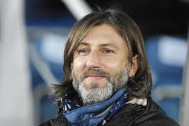 Kamil Kosowski, wychowanek KSZO Ostrowiec Świętokrzyski zdradza, kto  powinien zostać selekcjonerem kadry. Zobacz wideo