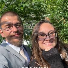 Are there any electric scooter riders in the Toledo, Ohio area to ride with?