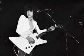 It was then that leppard decided to fire willis, and elliott was tasked with breaking the news to his bandmate. How Pete Willis Was Fired From Def Leppard By Cameron Maxwell Medium