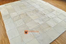 Die rückseite ist gepolstert und rutschfest. Kuhfellteppich Patchwork Natur Weiss 200 X 160 Cm Kuhfell Teppich Weiss 47