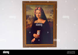 Painting the mona lisa hi-res stock photography and images - Page 18 - Alamy