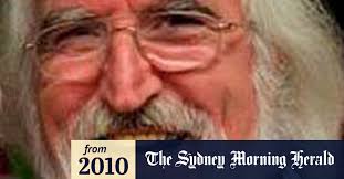 Last-minute plans solve a theatrical mystery